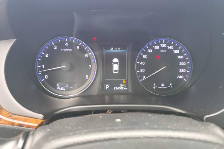 Used Hyundai Mistra 2014 1.8L Automatic Deluxe DLX Model Instrument Cluster