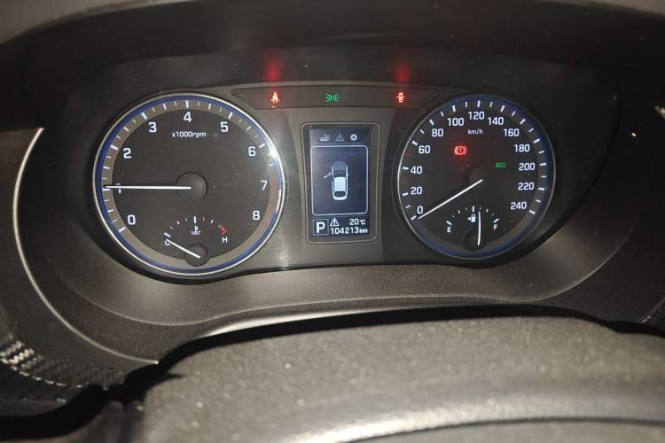 Used Hyundai Mistra 2014 1.8L Automatic Smart GLS Instrument Cluster