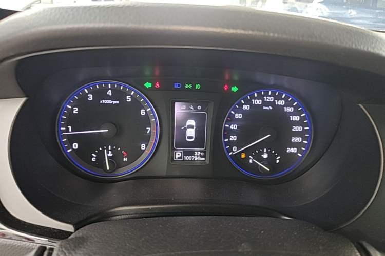 Used Hyundai Mistra 2014 1.8L Automatic Smart GLS Instrument Cluster