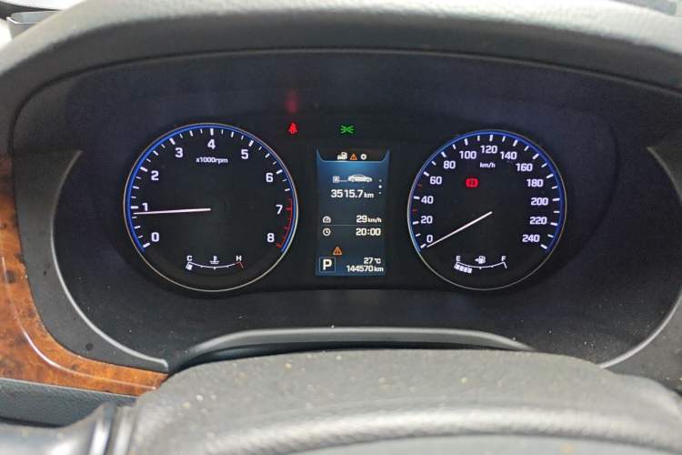 Used Hyundai Mistra 2014 1.8L Automatic Deluxe DLX Model Instrument Cluster
