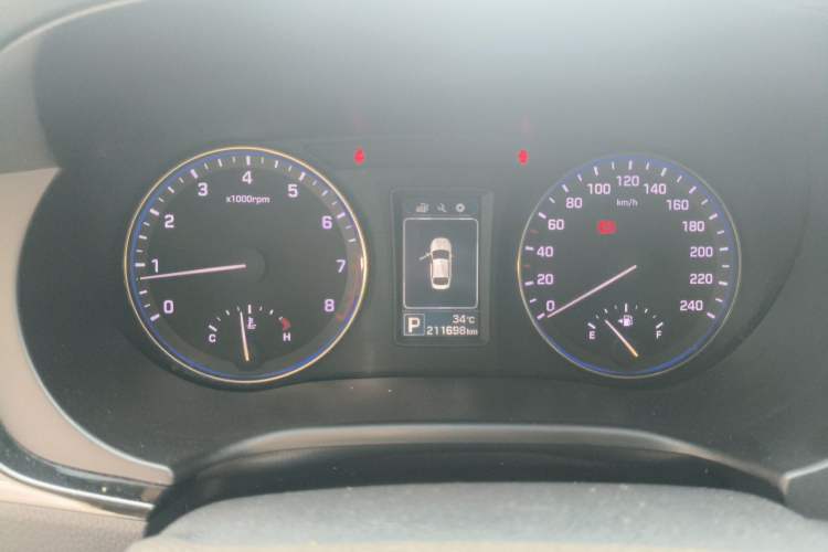 Used Hyundai Mistra 2014 1.8L Automatic Smart GLS Instrument Cluster