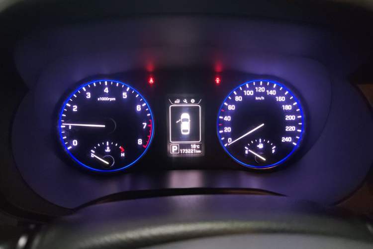 Used Hyundai Mistra 2014 1.8L Automatic Smart GLS Instrument Cluster