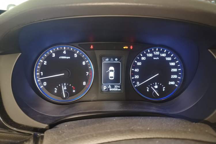 Used Hyundai Mistra 2014 1.8L Automatic Smart GLS Instrument Cluster