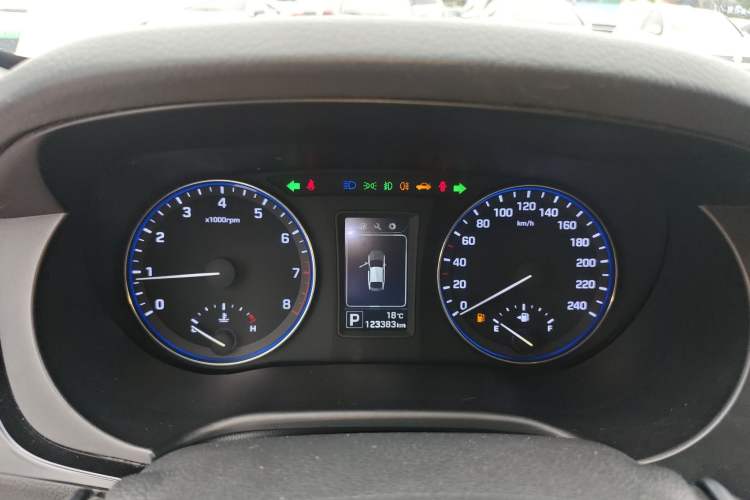 Used Hyundai Mistra 2014 1.8L Automatic Smart GLS Instrument Cluster