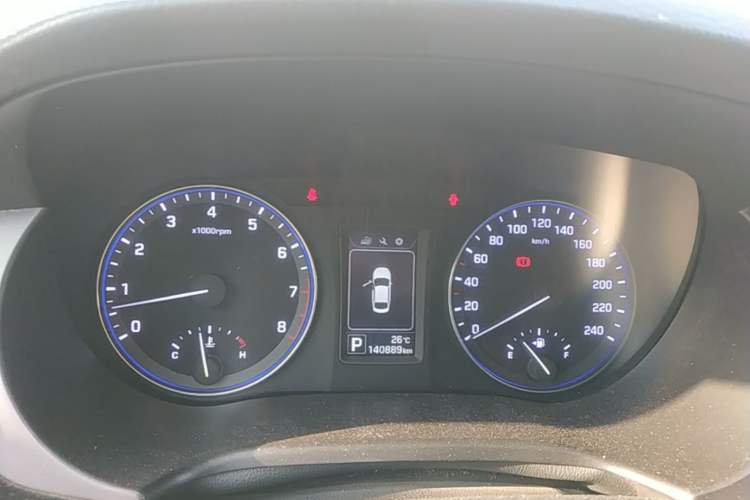 Used Hyundai Mistra 2014 1.8L Automatic Smart GLS Instrument Cluster