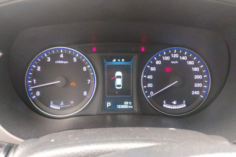 Used Hyundai Mistra 2014 1.8L Automatic Deluxe DLX Model Instrument Cluster