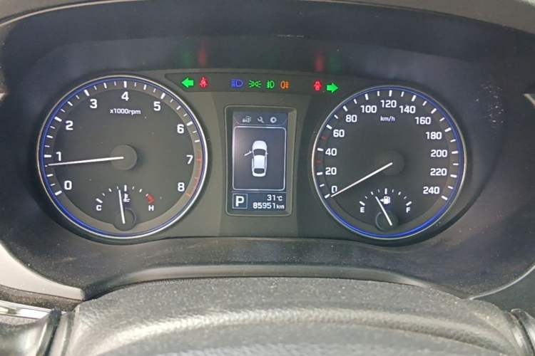 Used Hyundai Mistra 2014 1.8L Automatic Smart GLS Instrument Cluster
