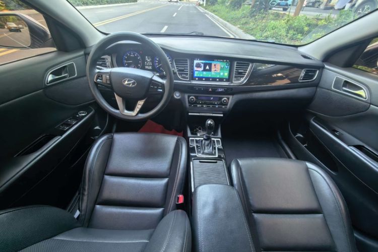Used Hyundai Mistra 2014 1.8L Automatic Smart GLS Interior 1