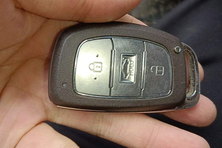 Used Hyundai Mistra 2014 1.8L Automatic Smart GLS Interior 1