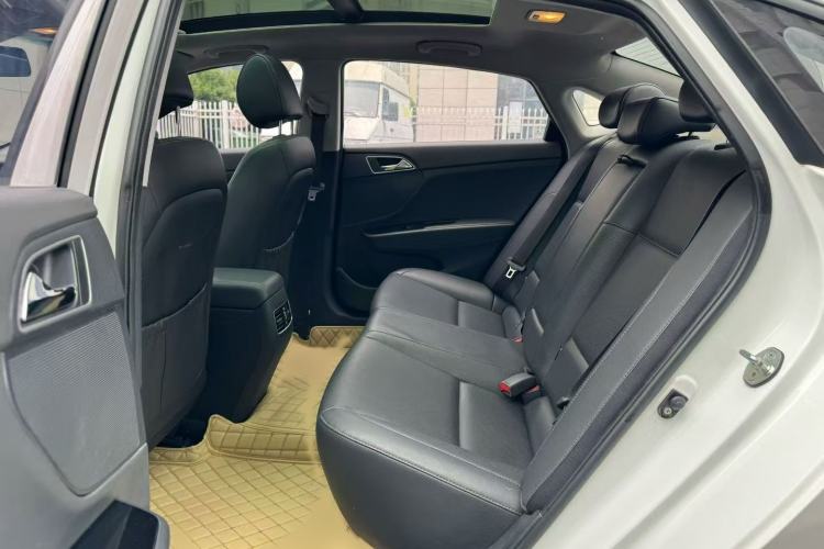 Used Hyundai Mistra 2014 1.8L Automatic Smart GLS Interior 2
