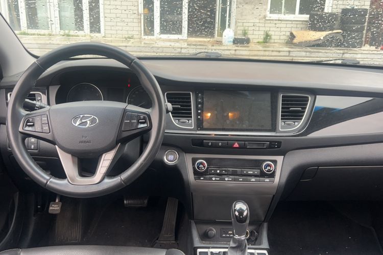 Used Hyundai Mistra 2014 1.8L Automatic Deluxe DLX Model Interior 2