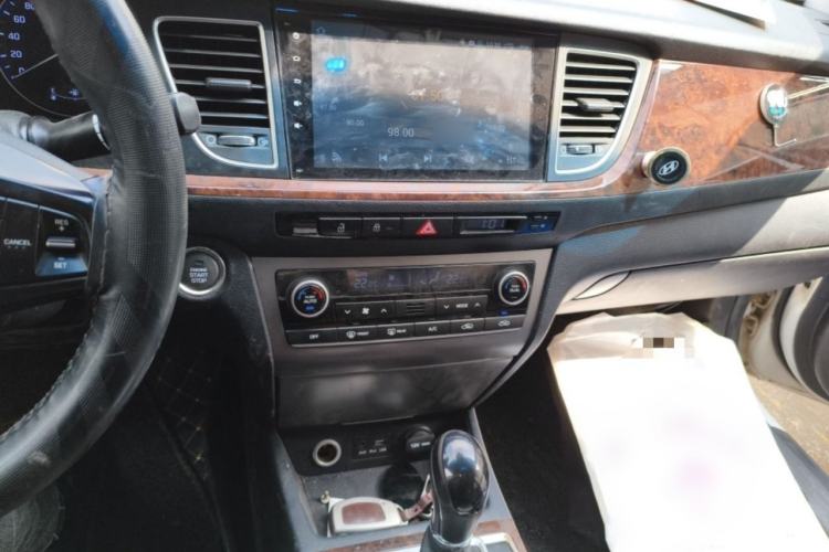 Used Hyundai Mistra 2014 1.8L Automatic Deluxe DLX Model Interior 3