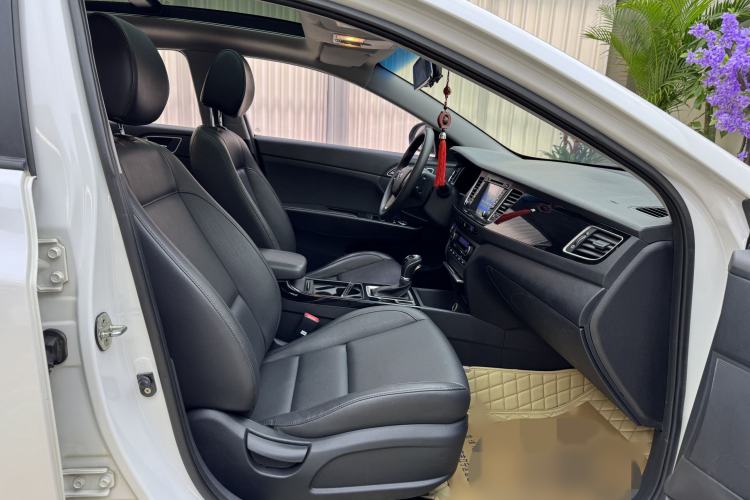 Used Hyundai Mistra 2014 1.8L Automatic Smart GLS Interior 4