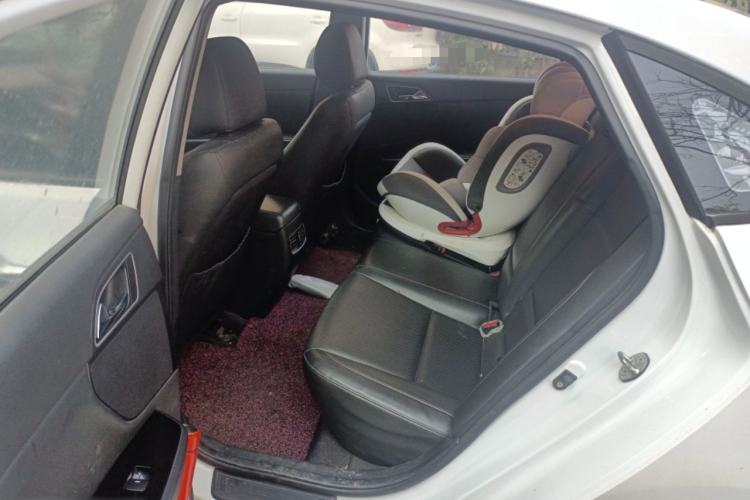 Used Hyundai Mistra 2014 1.8L Automatic Smart GLS Interior 4