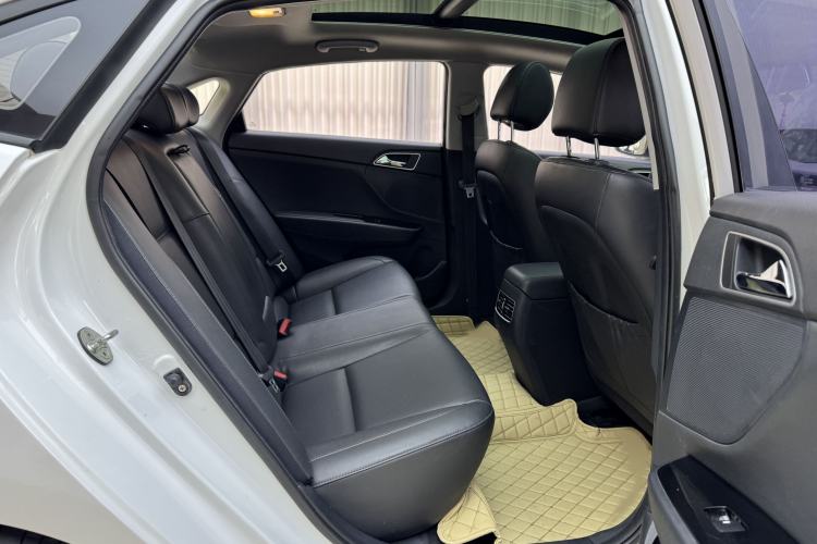 Used Hyundai Mistra 2014 1.8L Automatic Smart GLS Interior 5