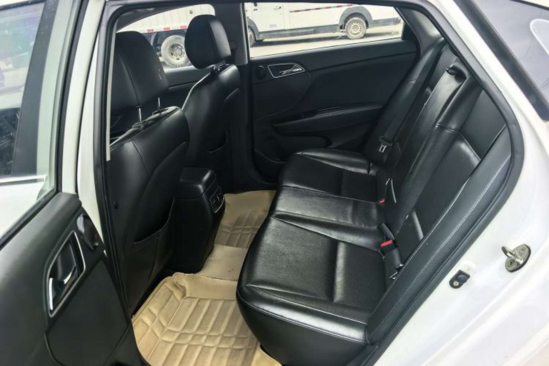 Used Hyundai Mistra 2014 1.8L Automatic Smart GLS Interior 5