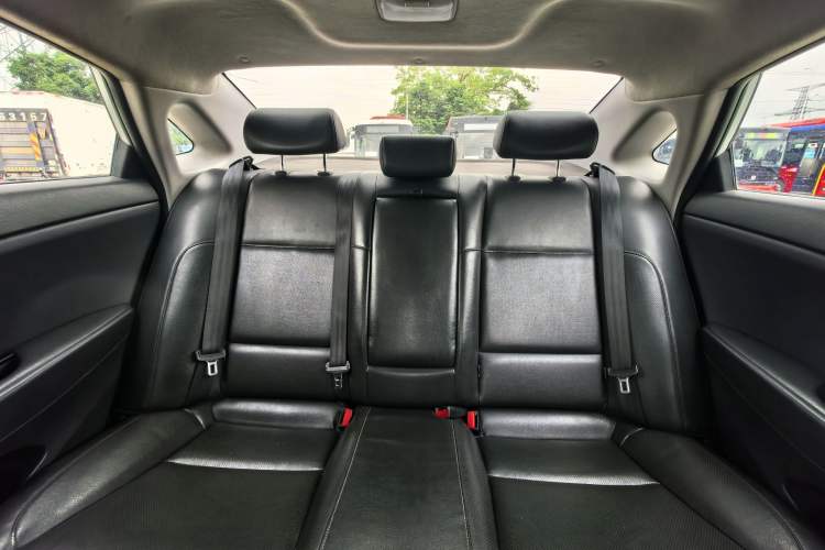 Used Hyundai Mistra 2014 1.8L Automatic Smart GLS Interior 6
