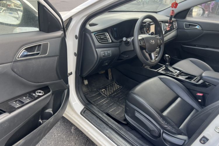 Used Hyundai Mistra 2014 1.8L Automatic Smart GLS Interior 6