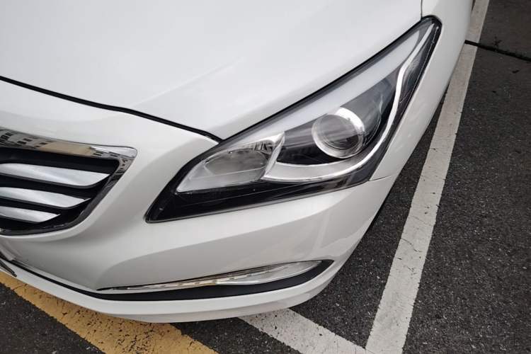 Used Hyundai Mistra 2014 1.8L Automatic Smart GLS Left Front Headlight