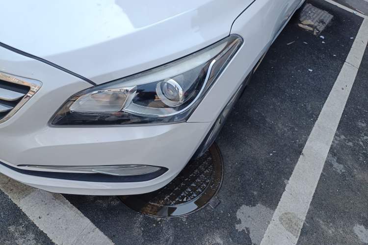 Used Hyundai Mistra 2014 1.8L Automatic Smart GLS Left Front Headlight