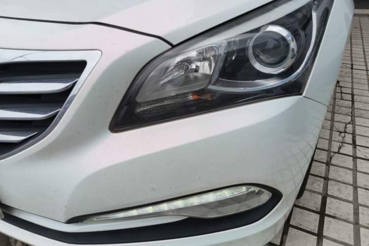Used Hyundai Mistra 2014 1.8L Automatic Deluxe DLX Model Left Front Headlight