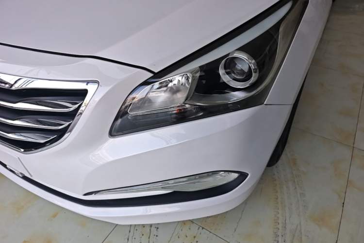 Used Hyundai Mistra 2014 1.8L Automatic Smart GLS Left Front Headlight