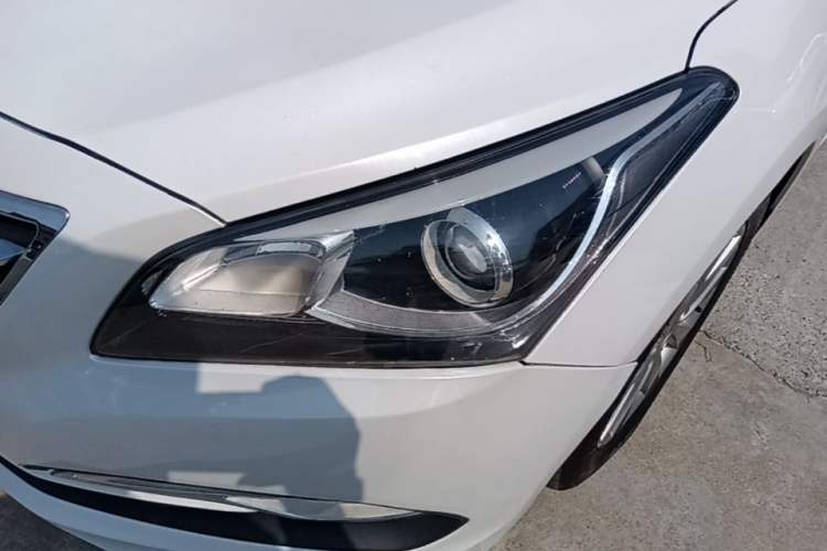 Used Hyundai Mistra 2014 1.8L Automatic Smart GLS Left Front Headlight