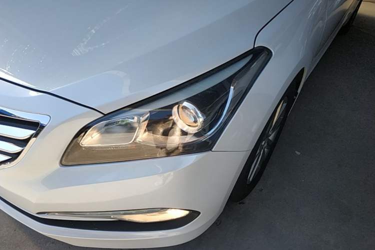 Used Hyundai Mistra 2014 1.8L Automatic Smart GLS Left Front Headlight