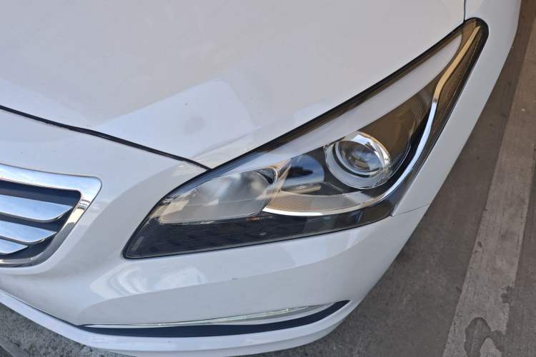 Used Hyundai Mistra 2014 1.8L Automatic Deluxe DLX Model Left Front Headlight