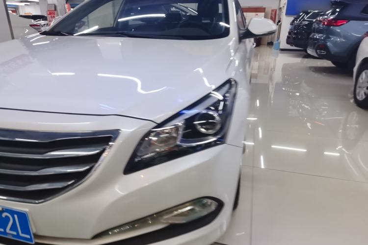 Used Hyundai Mistra 2014 1.8L Automatic Smart GLS Left Front Headlight