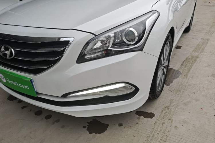 Used Hyundai Mistra 2014 1.8L Automatic Deluxe DLX Model Left Front Headlight