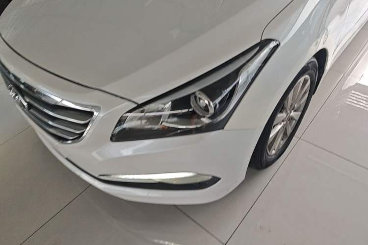 Used Hyundai Mistra 2014 1.8L Automatic Smart GLS Left Front Headlight