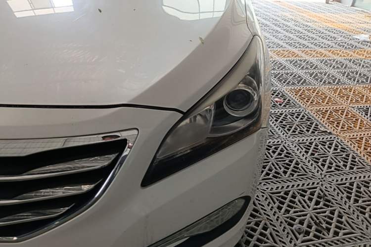 Used Hyundai Mistra 2014 1.8L Automatic Smart GLS Left Front Headlight