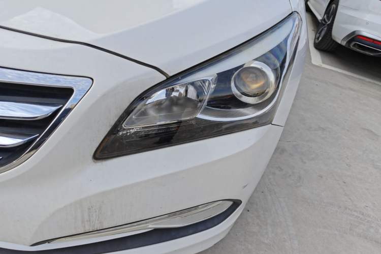 Used Hyundai Mistra 2014 1.8L Automatic Smart GLS Left Front Headlight