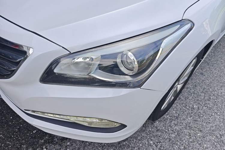 Used Hyundai Mistra 2014 1.8L Automatic Smart GLS Left Front Headlight