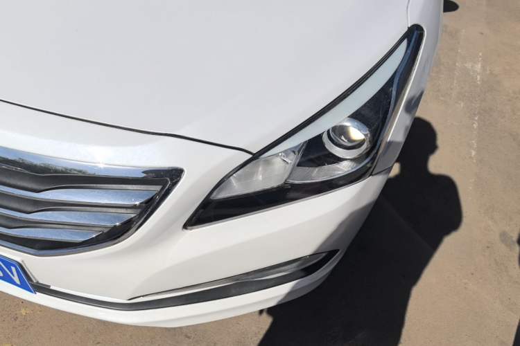 Used Hyundai Mistra 2014 1.8L Automatic Deluxe DLX Model Left Front Headlight