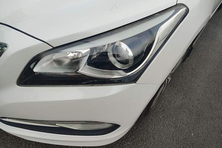 Used Hyundai Mistra 2014 1.8L Automatic Deluxe DLX Model Left Front Headlight