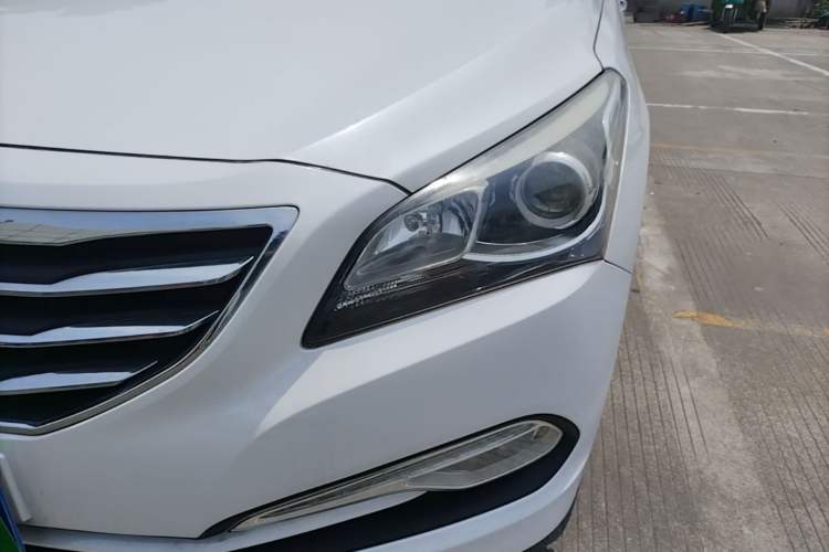 Used Hyundai Mistra 2014 1.8L Automatic Deluxe DLX Model Left Front Headlight