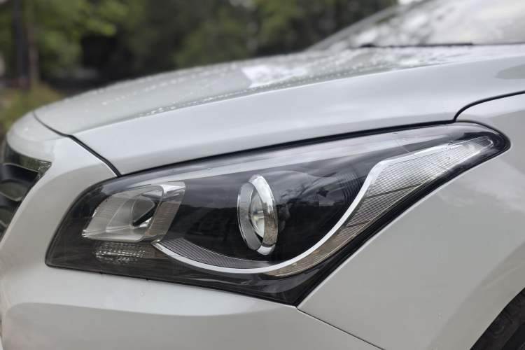 Used Hyundai Mistra 2014 1.8L Automatic Smart GLS Left Front Headlight