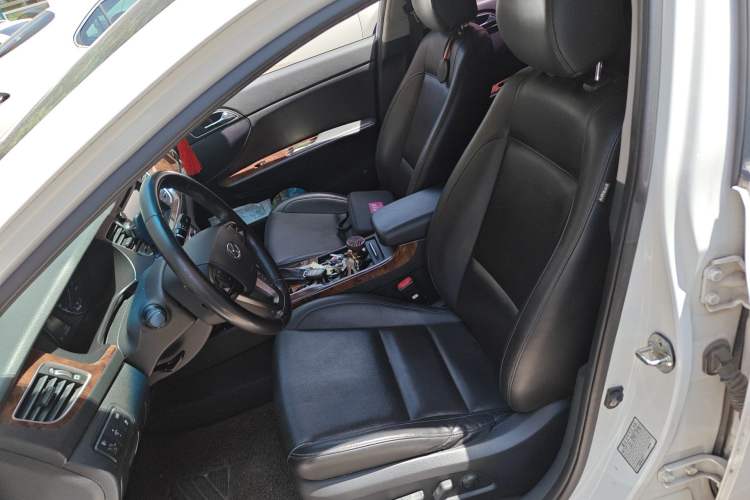Used Hyundai Mistra 2014 1.8L Automatic Deluxe DLX Model Left Front Seat