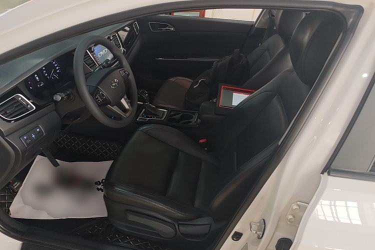 Used Hyundai Mistra 2014 1.8L Automatic Smart GLS Left Front Seat