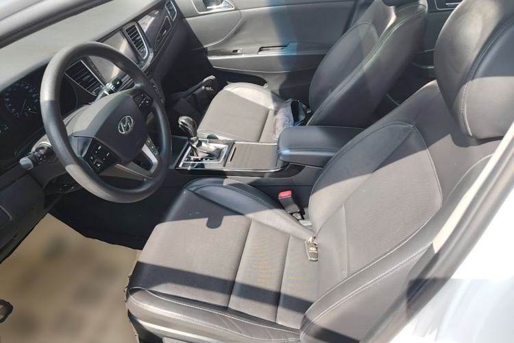 Used Hyundai Mistra 2014 1.8L Automatic Smart GLS Left Front Seat