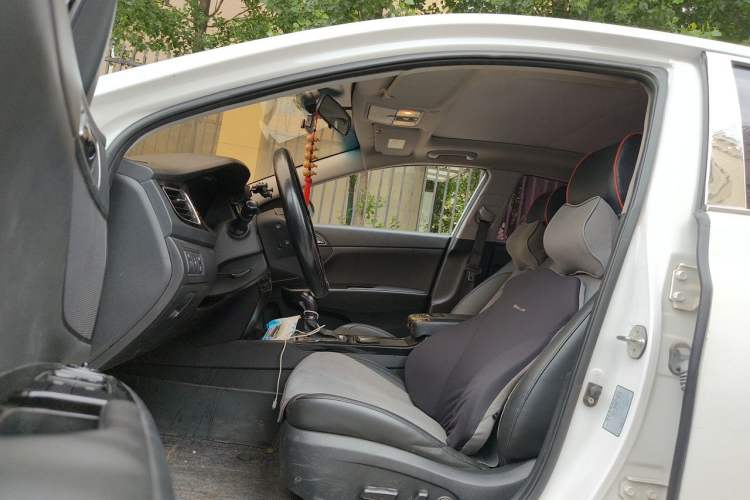 Used Hyundai Mistra 2014 1.8L Automatic Deluxe DLX Model Left Front Seat
