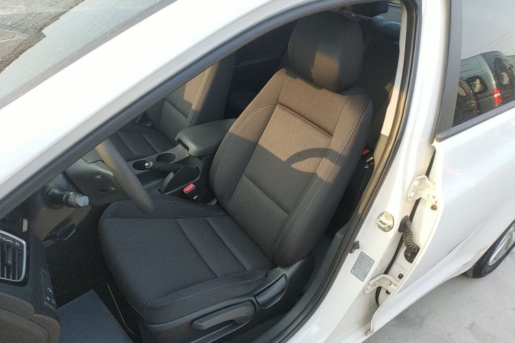 Used Hyundai Mistra 2014 1.8L Manual Comfort GL Model Left Front Seat