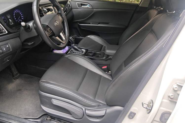 Used Hyundai Mistra 2014 1.8L Automatic Smart GLS Left Front Seat