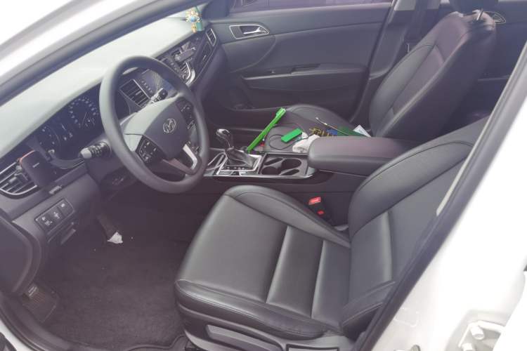 Used Hyundai Mistra 2014 1.8L Automatic Smart GLS Left Front Seat