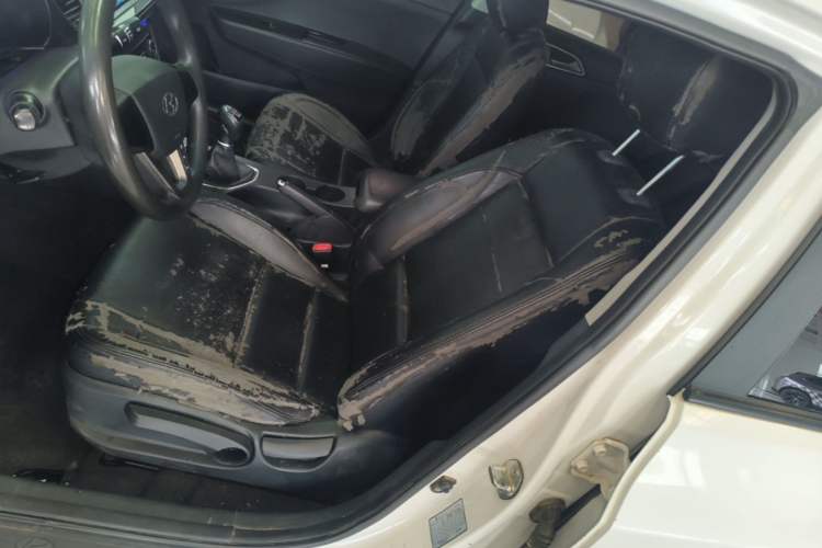 Used Hyundai Mistra 2014 1.8L Manual Comfort GL Model Left Front Seat