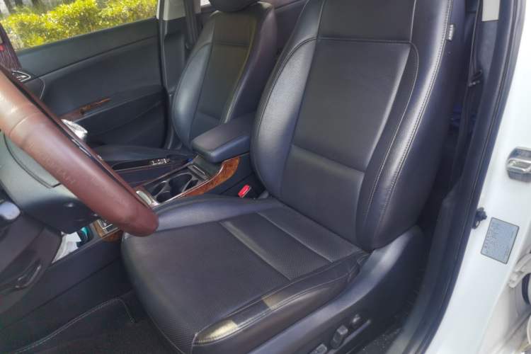 Used Hyundai Mistra 2014 1.8L Automatic Deluxe DLX Model Left Front Seat