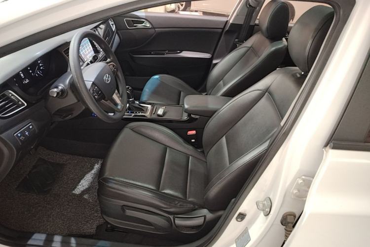Used Hyundai Mistra 2014 1.8L Automatic Smart GLS Left Front Seat