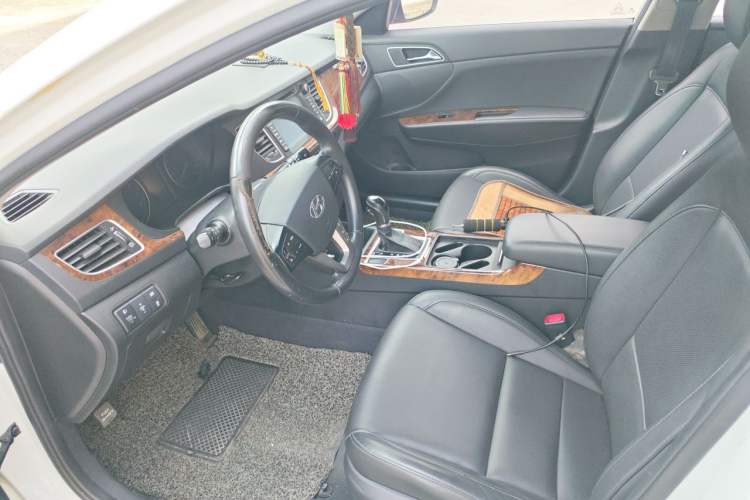 Used Hyundai Mistra 2014 1.8L Automatic Deluxe DLX Model Left Front Seat